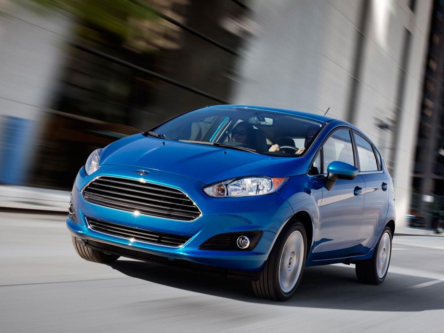  Ford Fiesta Titanium Hatchback 2013 года  (NA) (фото 19 из 28)